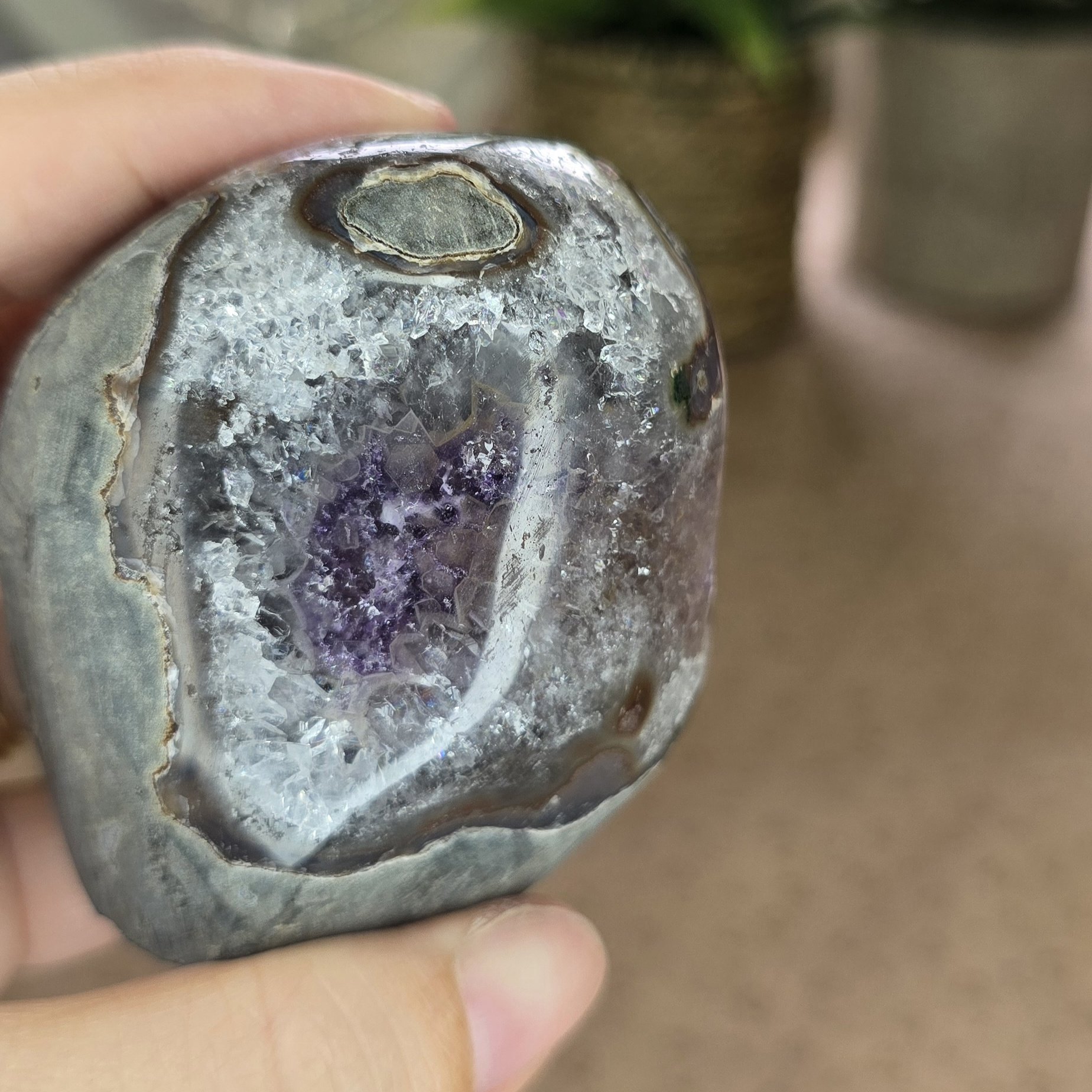 Sugar Amethyst Cut Base With Crystal Pockets (Approx 240g) - Image 2