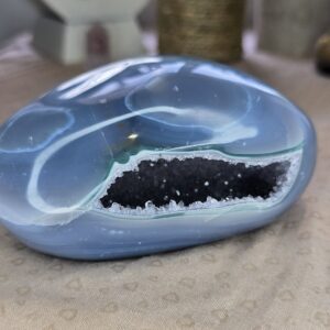 Blue Agate Druzy Geode Freeform – 655g